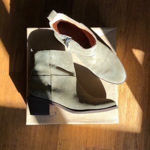 MADEWELL Fitted Block Heel Bootie